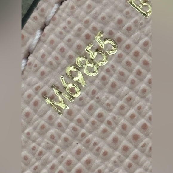 PRICE FIRM Louis Vuitton 2020 Vivienne Bag Charm & Key Holder - Picture 12 of 16